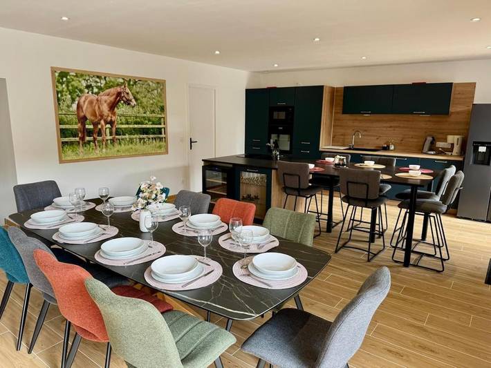 Location de vacances pour 10 personnes, avec Terrasse ainsi que Jardin et Vue à Erbrée