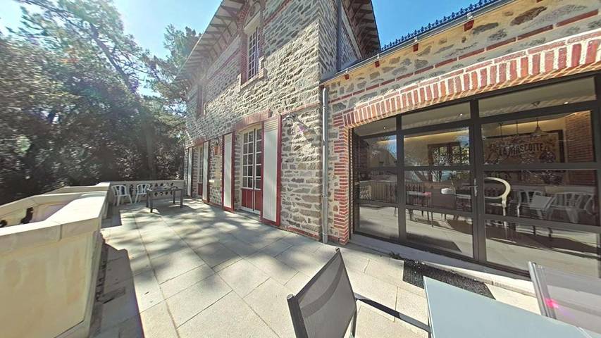 Location de vacances pour 16 personnes, avec jardin et terrasse dans Plage des Souzeaux - 2