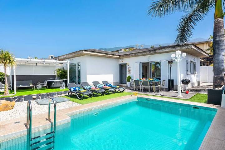 Chalet para 10 personas, con piscina - 1