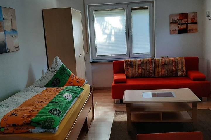 Ganze Wohnung, Ferienwohnung 2 - Boardinghouse Schmitt in Kaiserslautern, Saar-Nahe-Bergland