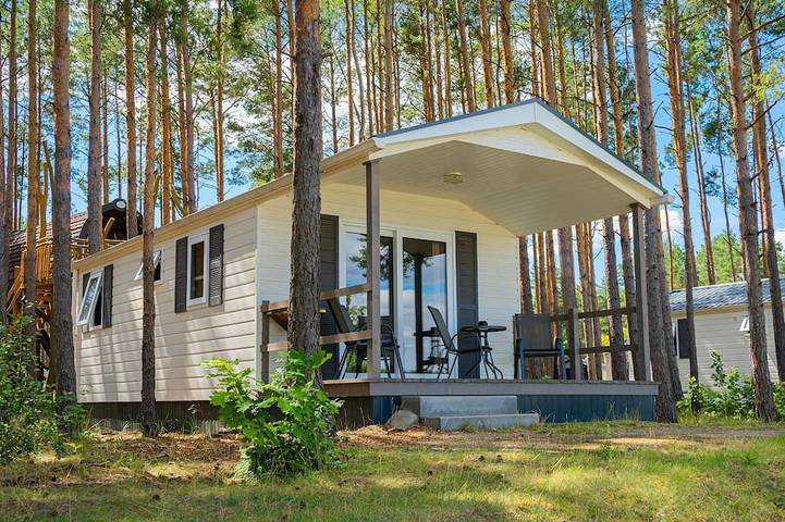 Blockhütte für 4 Personen, mit Terrasse in Senftenberg