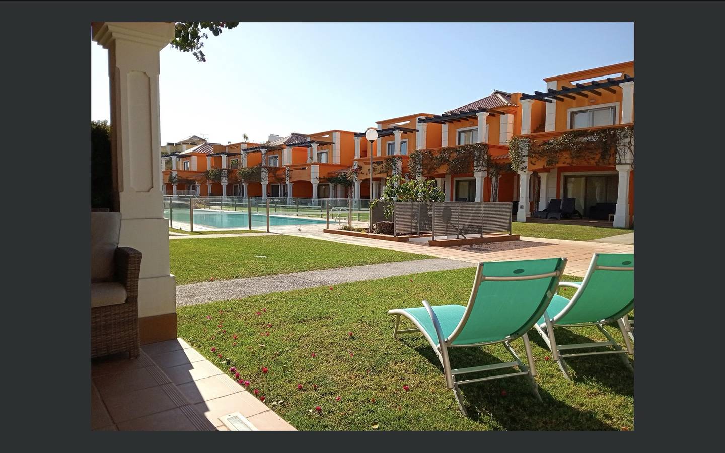 Ferienhaus 'Anis Lux Tavira Residence 5Q' mit Gemeinschaftspool, Wlan & Klimaanlage in Freguesia da Luz de Tavira, Parque Natural da Ria Formosa