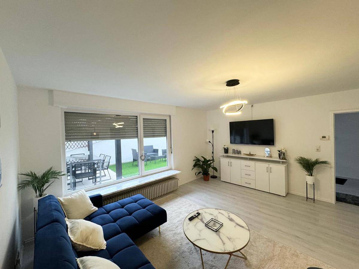 Geheel appartement, Two-Bedroom Apartment in Kaiserslautern, Saar-Nahe-Bergland