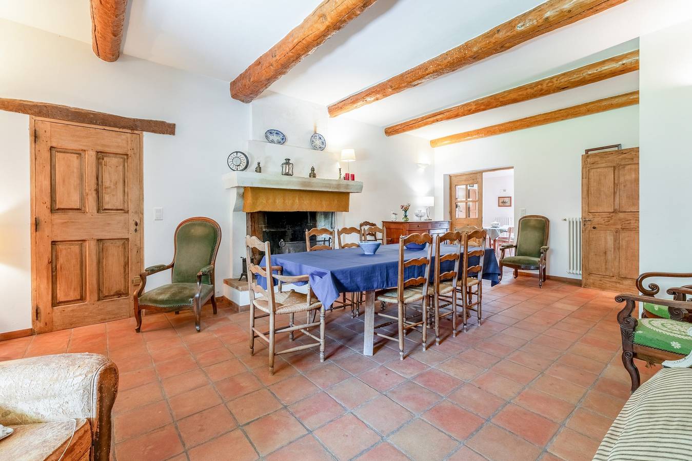 Villa 'Le Mas' avec vue sur la montagne, piscine privée et Wi-Fi in Entrechaux, Parc naturel régional du Mont-Ventoux