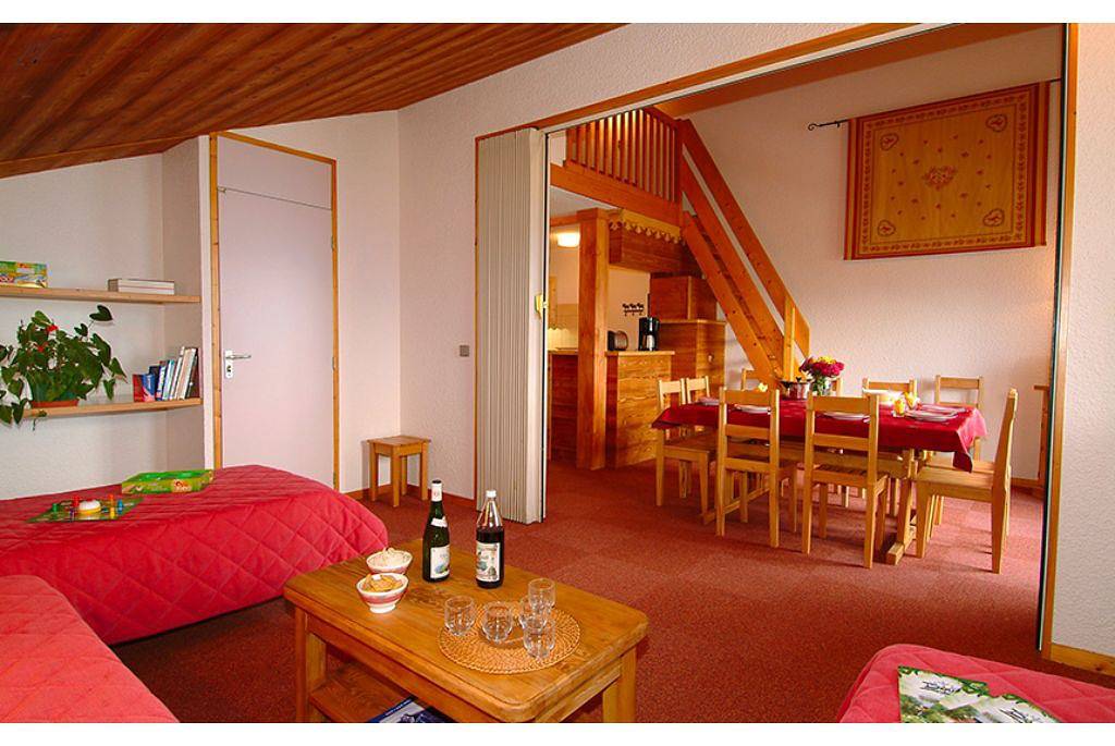 Entire apartment, Beauregard 2P5H in Doucy, La Léchère