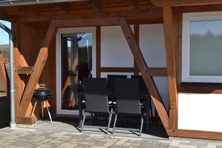 Ferienhaus für 4 Personen, mit Whirlpool und Terrasse sowie Garten und Seeblick in Driedorf - 4