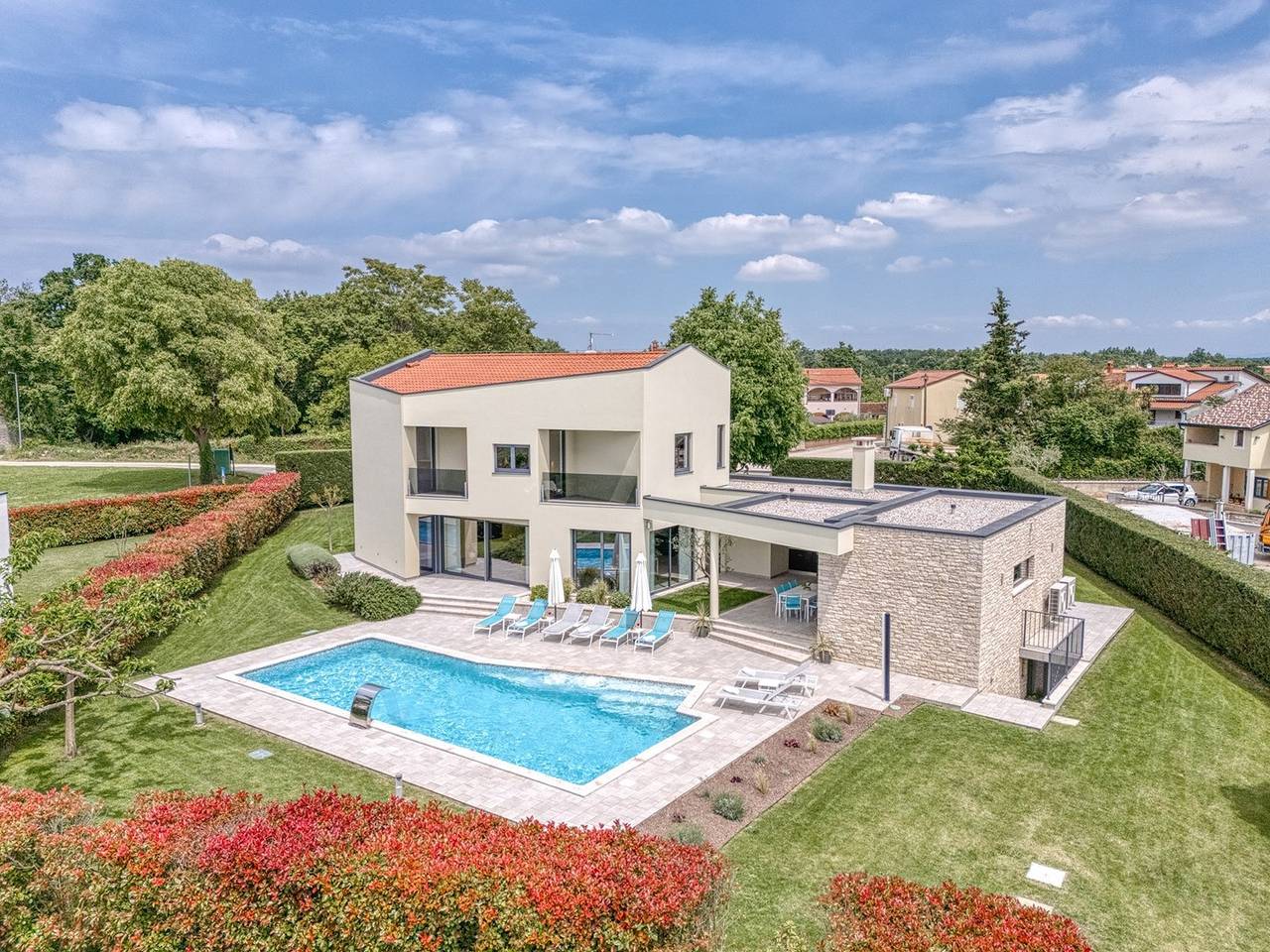 Moderne Villa Nada met zwembad en sauna in Kringa, Centraal Istrië