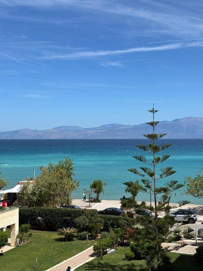 Ferienwohnung für 4 Personen, mit Ausblick und Pool sowie Garten