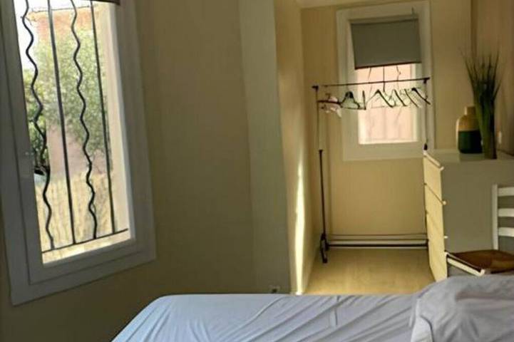 Appartement entier, Appartement 2 chambres, villa de charme à 50m de la plage / wifi-climatisation in Roquebrune-sur-Argens, Côte méditerranéenne (France)