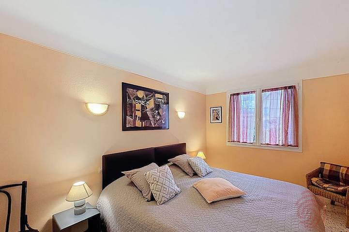 Gîte pour 2 personnes, avec jardin dans Office De Tourisme De Lamalou Les Bains - 4