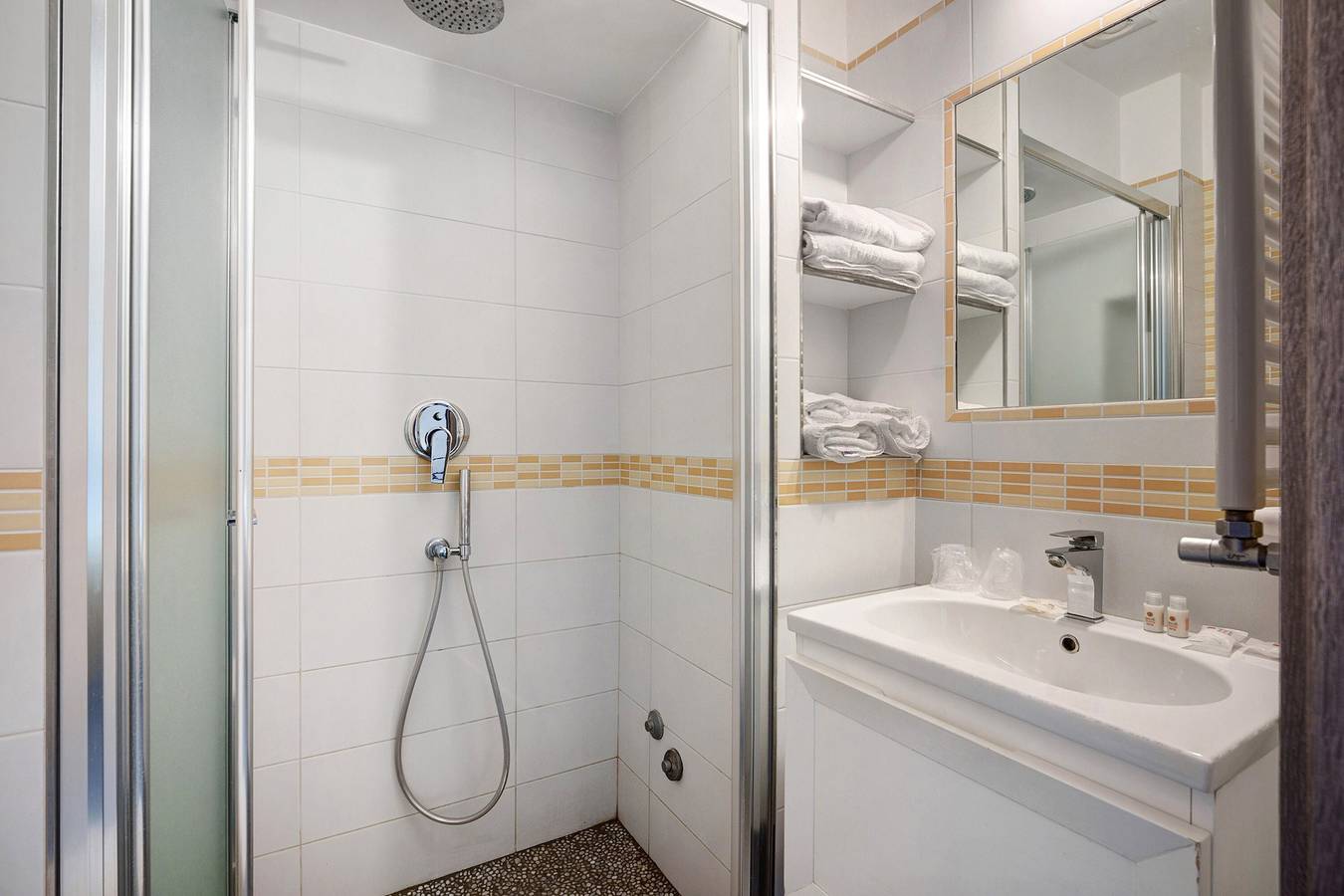 Kamer 'Camera Libeccio Vista Mare' met Uitzicht op Zee, Wi-Fi en Airconditioning, foto 8