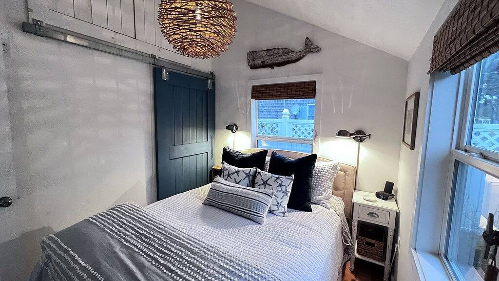 Beachcamp Cottage + Nur 50 Schritte zum Strand + Aktualisiert und nah an alles! in Dennis Port, Dennis