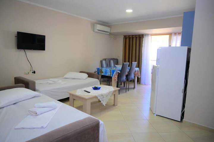 Maison d’hôte pour 5 personnes, avec vue et terrasse, animaux acceptés à Saranda - 4