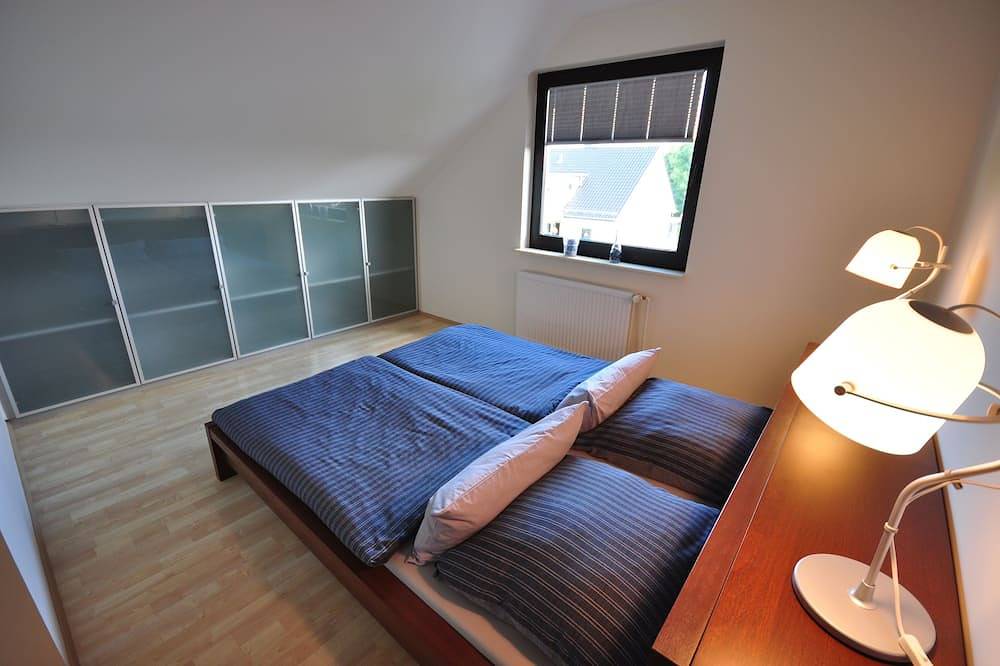 Ganze Wohnung, Großzügige, repräsentative und behaglich ausgestattete 3-Zimmer Wohnung in Bielefeld, Nordrhein-Westfalen