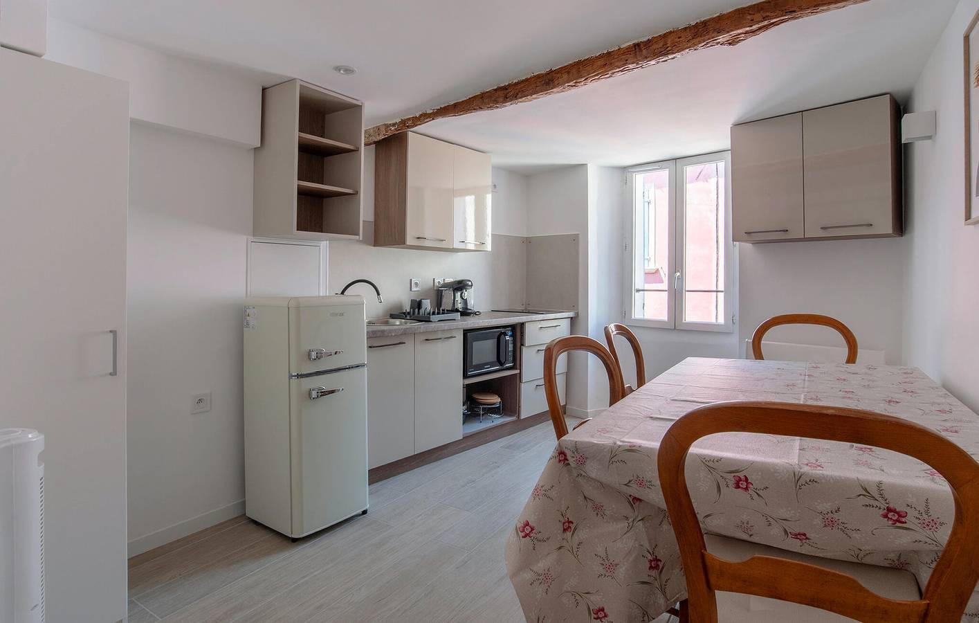 Ganze Ferienwohnung, Gemütliches Apartment mit WiFi, AC, Parkplatz - Nähe Restaurants & Fluss in Solliès-Pont, Toulon Region