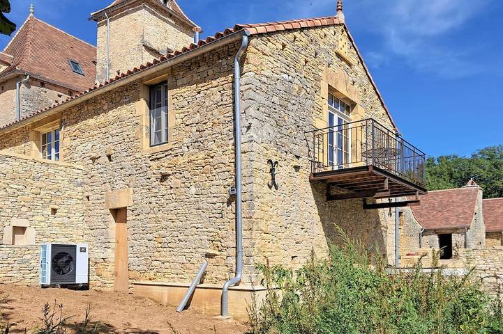 Location de vacances pour 8 personnes, avec jardin, animaux acceptés à Montgesty