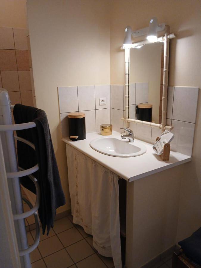 Location de vacances pour 2 personnes, avec jardin à Saint-Germain-Lembron - 2