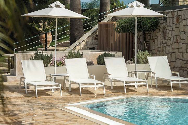 Ferienhaus für 4 Personen, mit Garten und Pool sowie Balkon - 1