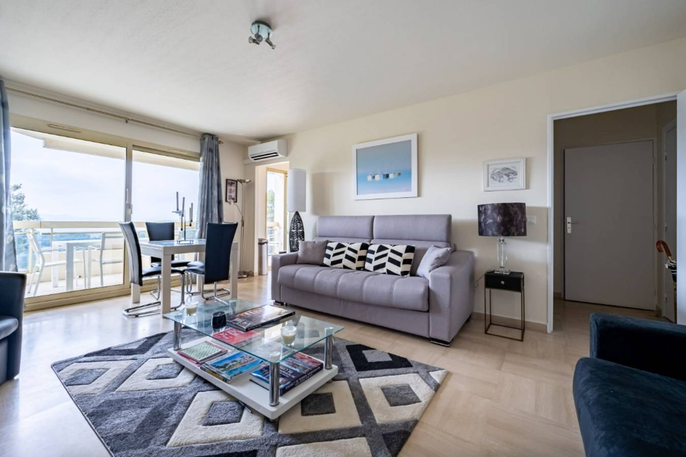 Studio entier, Studio avec vue sur mer et piscine in Mougins, Région de Cannes