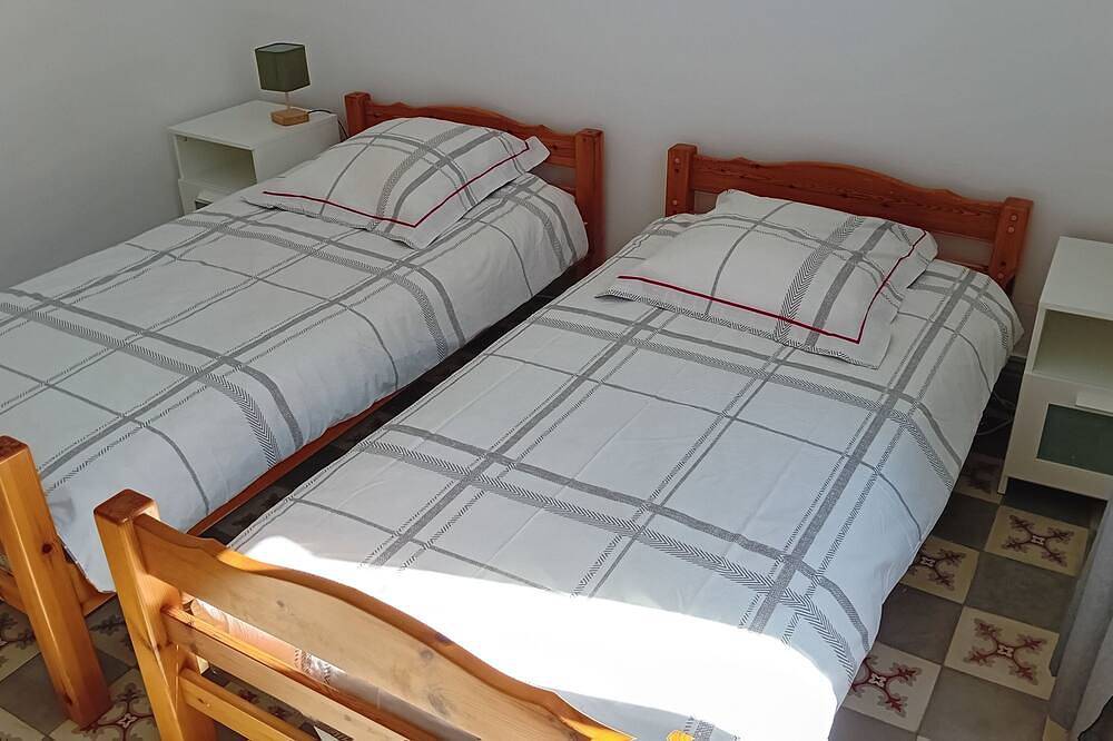 Maison au Calme Dans une Oliveraie Près des Sentiers de Randonnée et D'escalade in Buis-les-Baronnies, Nyons und Umgebung