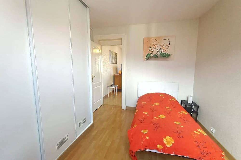 Appartement entier, Spacieux T3 à Aix-les-Bains entre Ville et Lac avec Balcon et Wi-Fi ! in Aix-les-Bains, Région de Chambéry