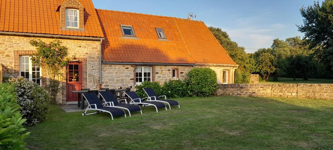 Gîte pour 5 personnes, avec terrasse et jardin