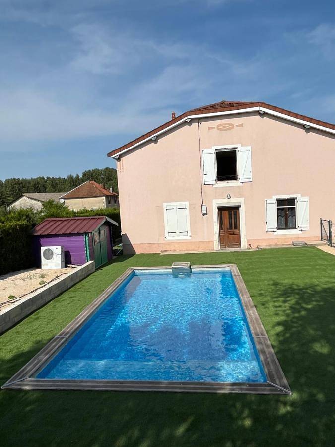 Maison de campagne pour 7 personnes, avec Terrasse ainsi que Jardin et Piscine à Colombey-les-Deux-Églises - 2