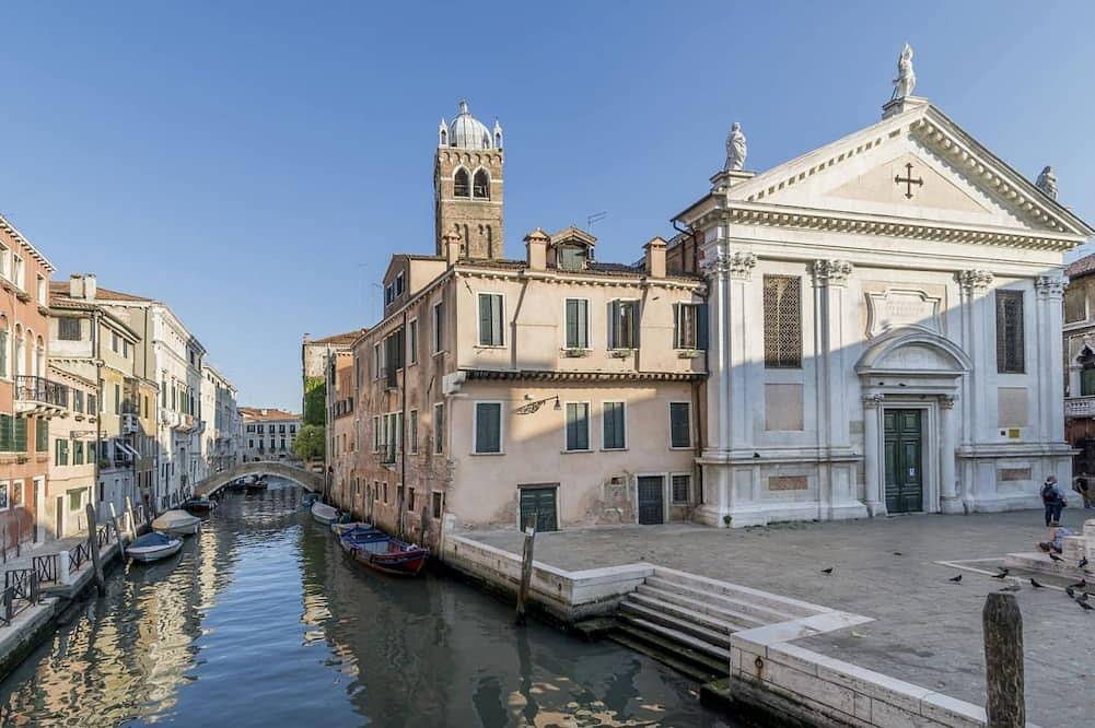 Hel leilighet, Refined luxury apartment in a 15th century Palazzo with canal view in Venezia, Provinsen Venezia