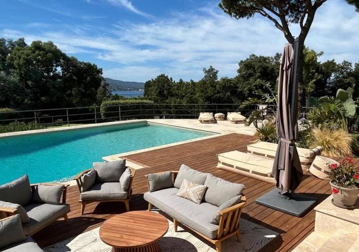 Location de vacances pour 7 personnes, avec piscine et terrasse dans Golf De Beauvallon - 2