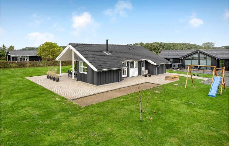 Ferienhaus für 6 Personen, mit Garten und Whirlpool sowie Sauna und Terrasse in Flovt Strand - 2