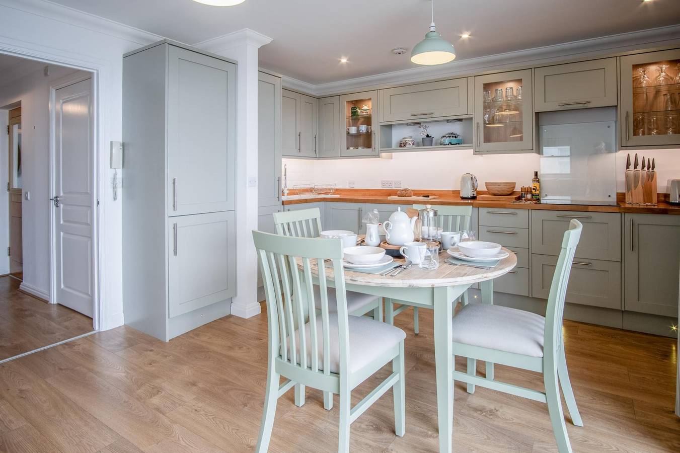 Entire apartment, 3 St Bride's Bay View - 3 Bedroom - Broad Haven in Broad Haven, Pembrokeshire
