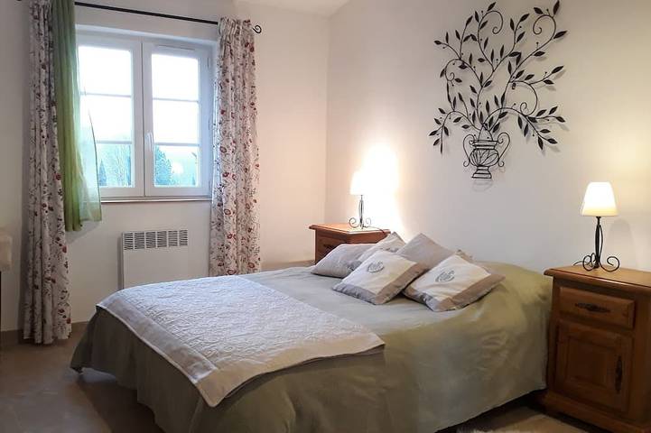 Location de vacances pour 8 personnes, avec jardin et terrasse à Ansouis - 3