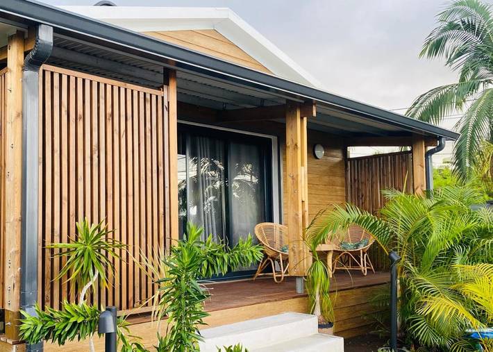 Gîte pour 2 personnes, avec vue ainsi que piscine et jardin dans Bois de Nèfles - 2