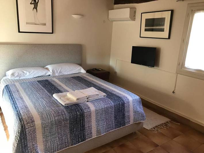Chambre d’hôte pour 2 personnes, avec vue et terrasse à Arles - 2