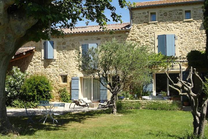 Maison de vacances pour 10 personnes, avec Terrasse et Jardin à Sarrians