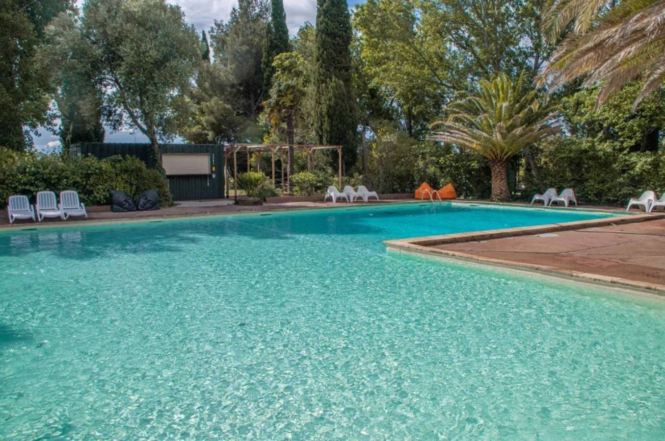 Zecamping 3 étoiles piscine locatif 2 pers in Tuchan, Côte méditerranéenne (France)