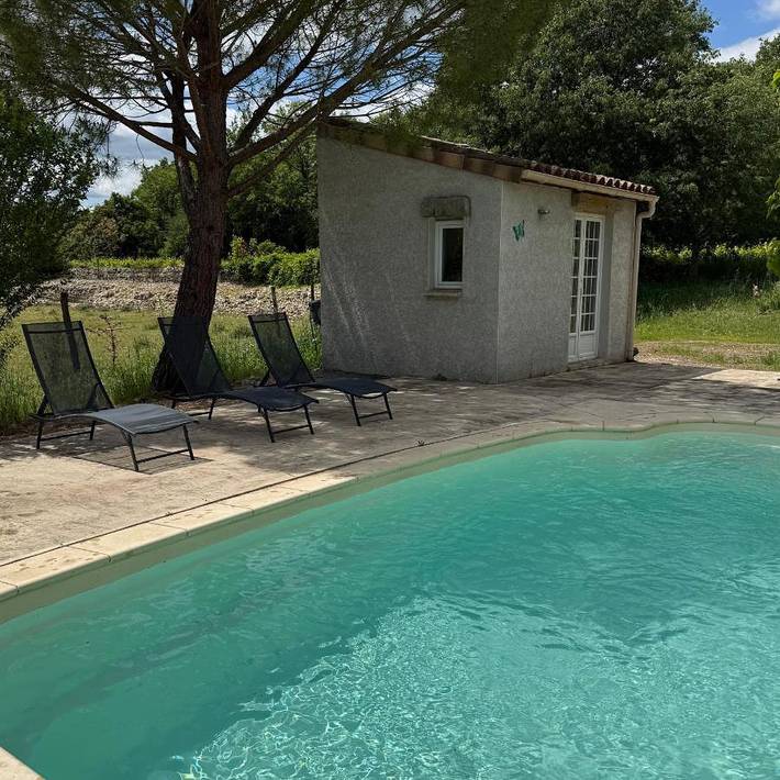 Location de vacances pour 6 personnes, avec jardin ainsi que piscine et terrasse à Chandolas - 3