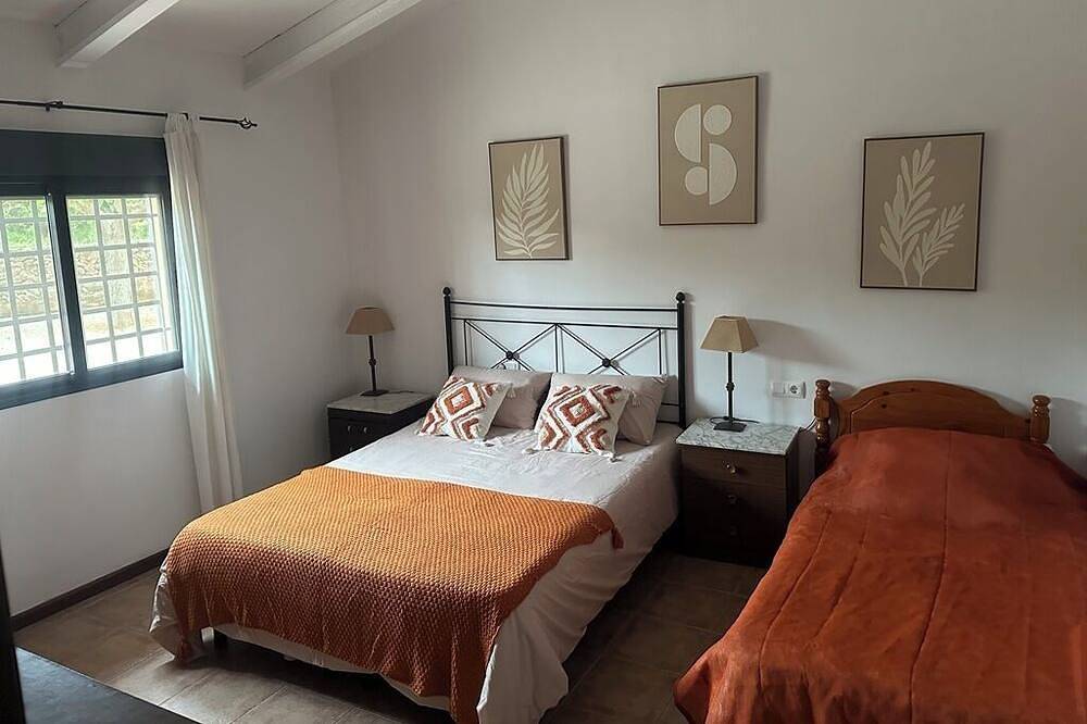 Chalet in the heart of nature. 800 m from the village of Chella. in Chella, Valencia Province