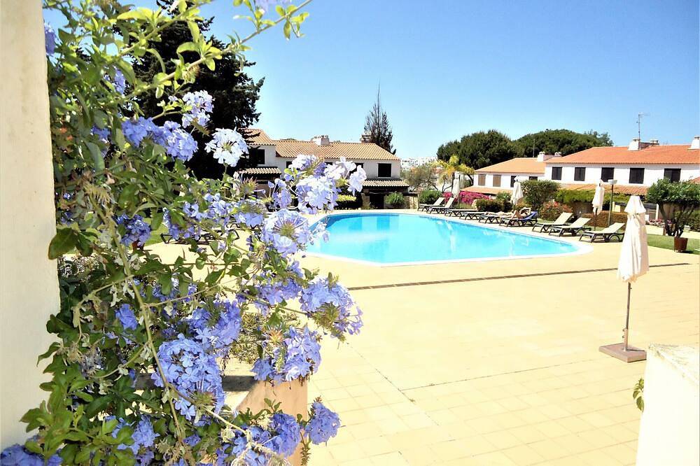 V2 Vilar do Jardim in Quarteira, Faro Distrikt