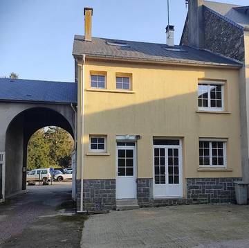 Gîte pour 7 personnes, avec balcon à Pont-d'Ouilly