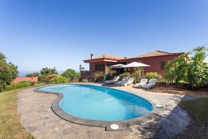Villa für 10 Personen, mit Garten und Terrasse sowie Pool auf Teneriffa