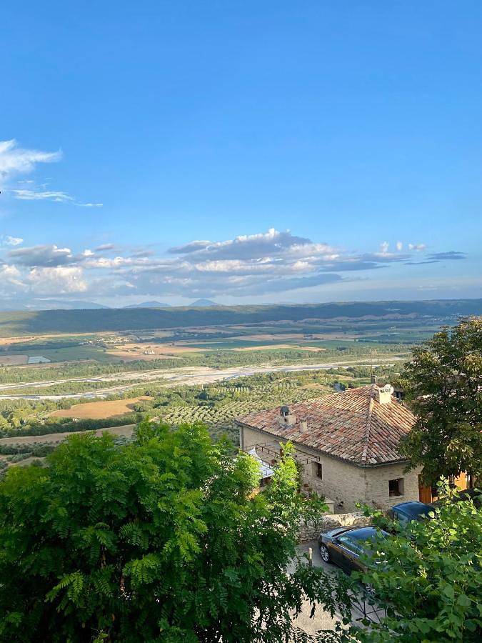 Gîte pour 4 personnes, avec vue à Lurs - 2