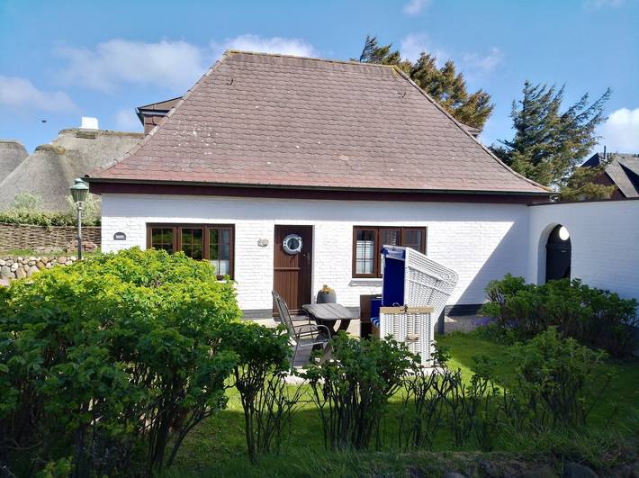 Ferienwohnung für 2 Personen, mit Garten und Terrasse in Wenningstedt