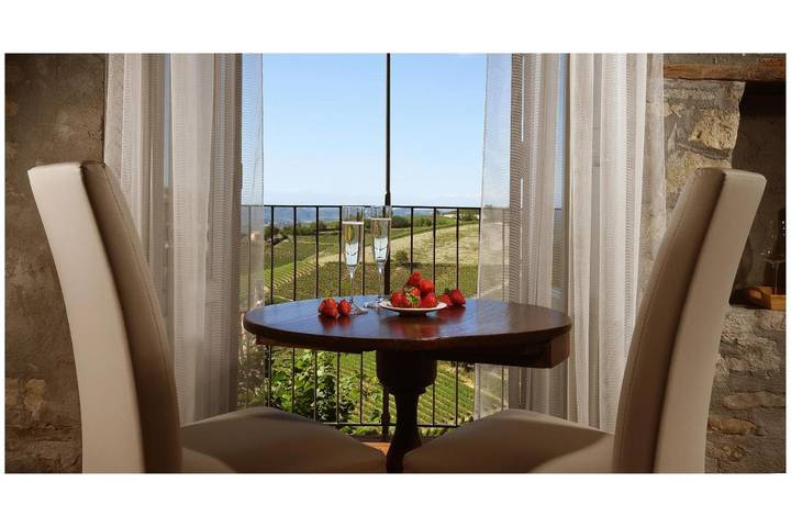Appartamento per 2 persone, con Terrazza e Panorama a Serralunga d'Alba