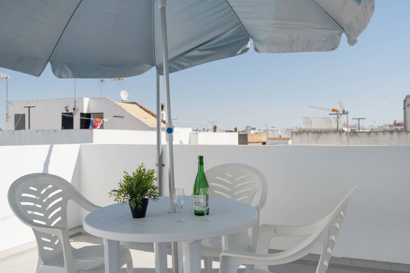 Ganze Wohnung, Ferienwohnung 'Atardecer En Conil' mit privater Terrasse, Balkon und Klimaanlage in Conil de la Frontera, Costa de la Luz