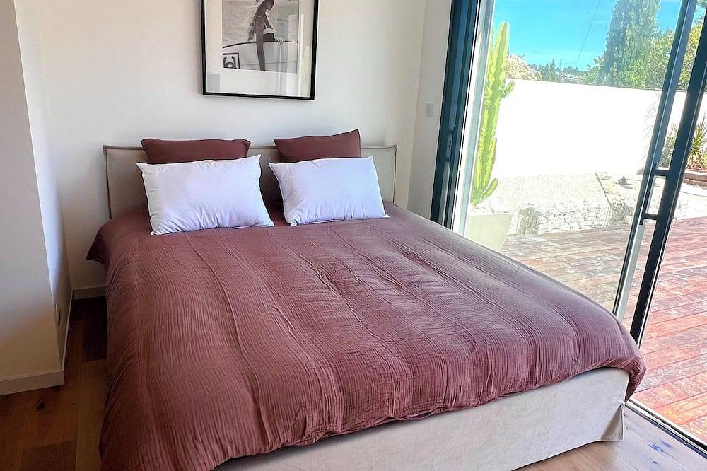 House, pool, jacuzzi 5 mins from cassis perfect for 2 couples/children in Carnoux-en-Provence, Marseille region