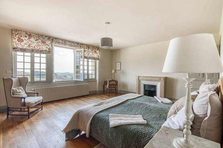 Château pour 12 personnes, avec jardin et piscine dans Saône-et-Loire - 2