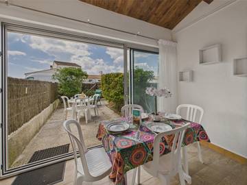 Gîte pour 5 personnes, avec terrasse et jardin dans Plage des Conches