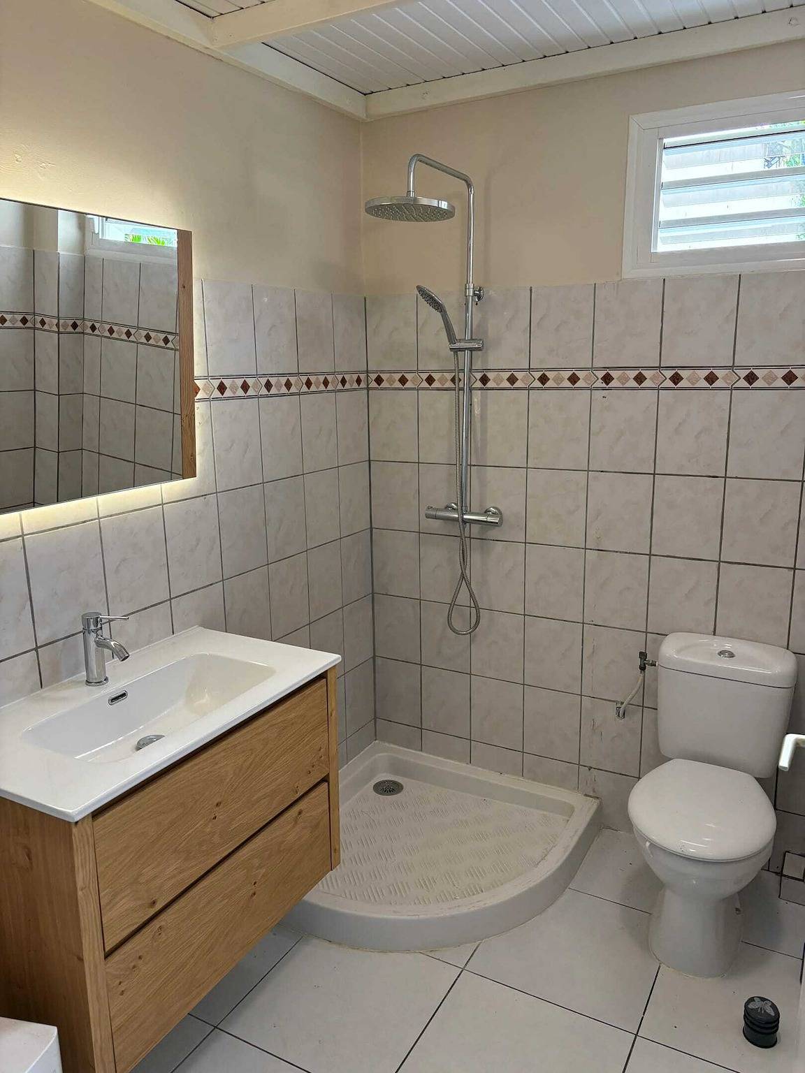 Ganze Wohnung, Gemütliche Wohnung mit Meerblick in Le Robert 45 m² in Le Robert, Martinique