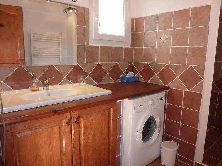 Location de vacances pour 2 personnes, avec jardin ainsi que vue et terrasse à Saint-Privat - 4